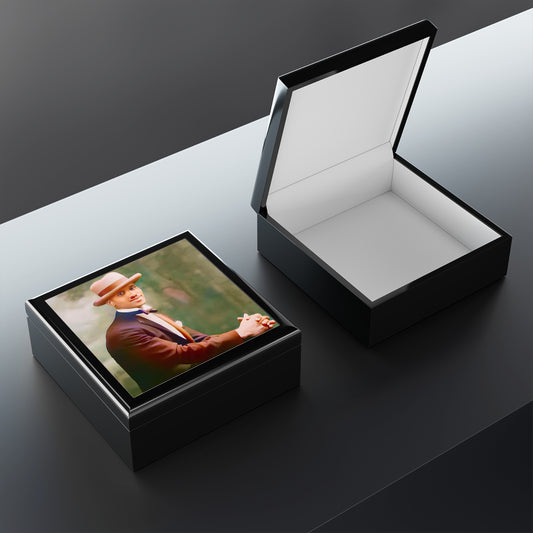 celibataire 004 | Keepsake Box
