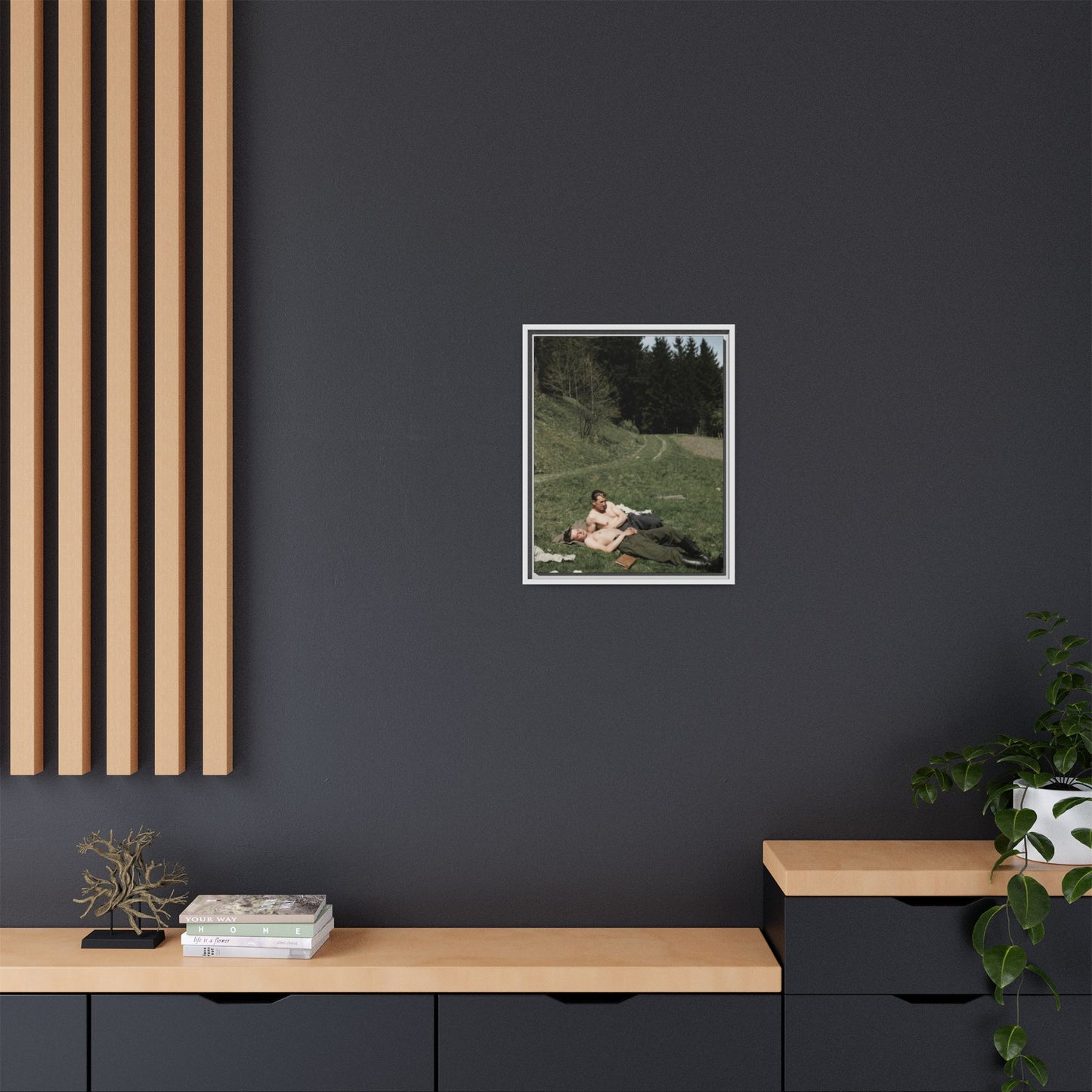 paire 073 | Framed Vintage Photo - Matte Canvas