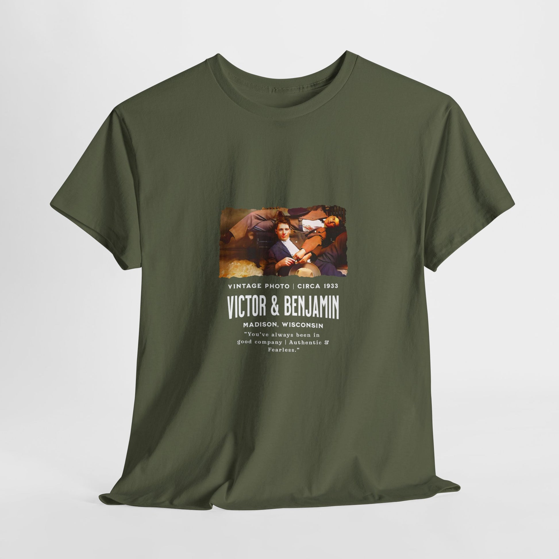 paire 020 | Vintage Photo - 1933 Victor & Benjamin Madison WI Gay Couple Unique Pride T-shirt Gift