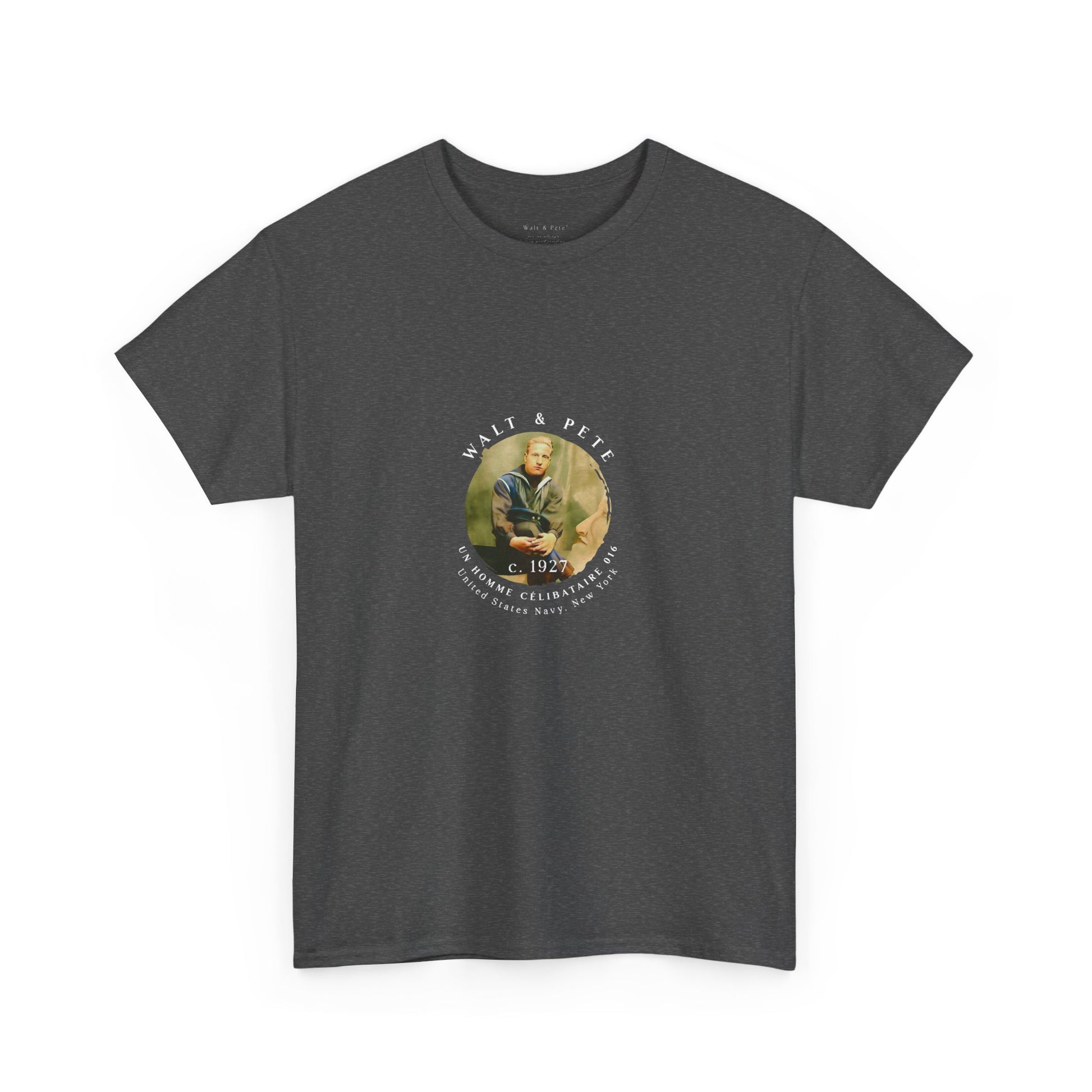 un homme célibataire 016 | Vintage Photo T-Shirt US Navy Art Deco Paper Moon Sailor Stage Prop