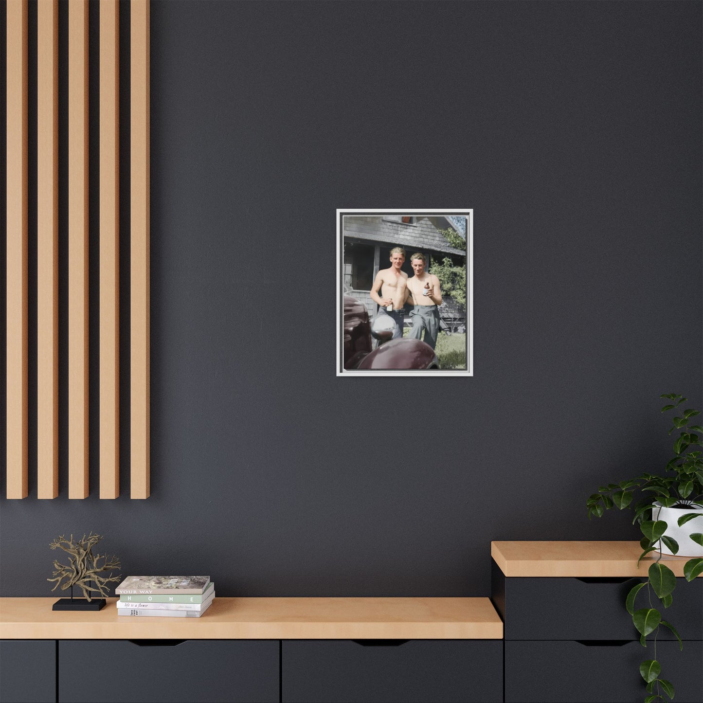 paire 109 | Framed Vintage Photo - Matte Canvas