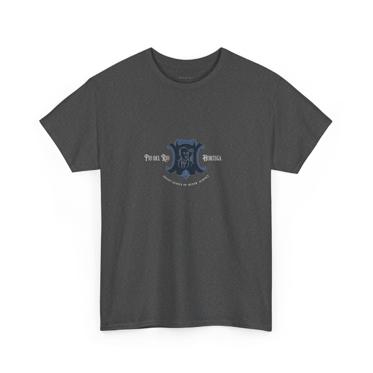 t-shirt with a Jean Cocteau–inspired line drawing of Pío del Río Hortega framed in a blue crest. This refined graphic design pays tribute to queer scientific brilliance with the phrase “Silent Genius of Queer Science” below. A bold shirt for quiet revolutions.