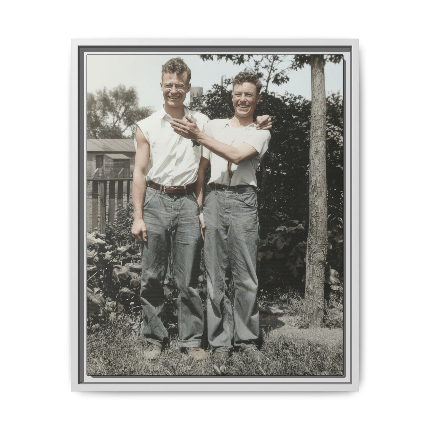 paire 052 | Framed Vintage Photo - Matte Canvas