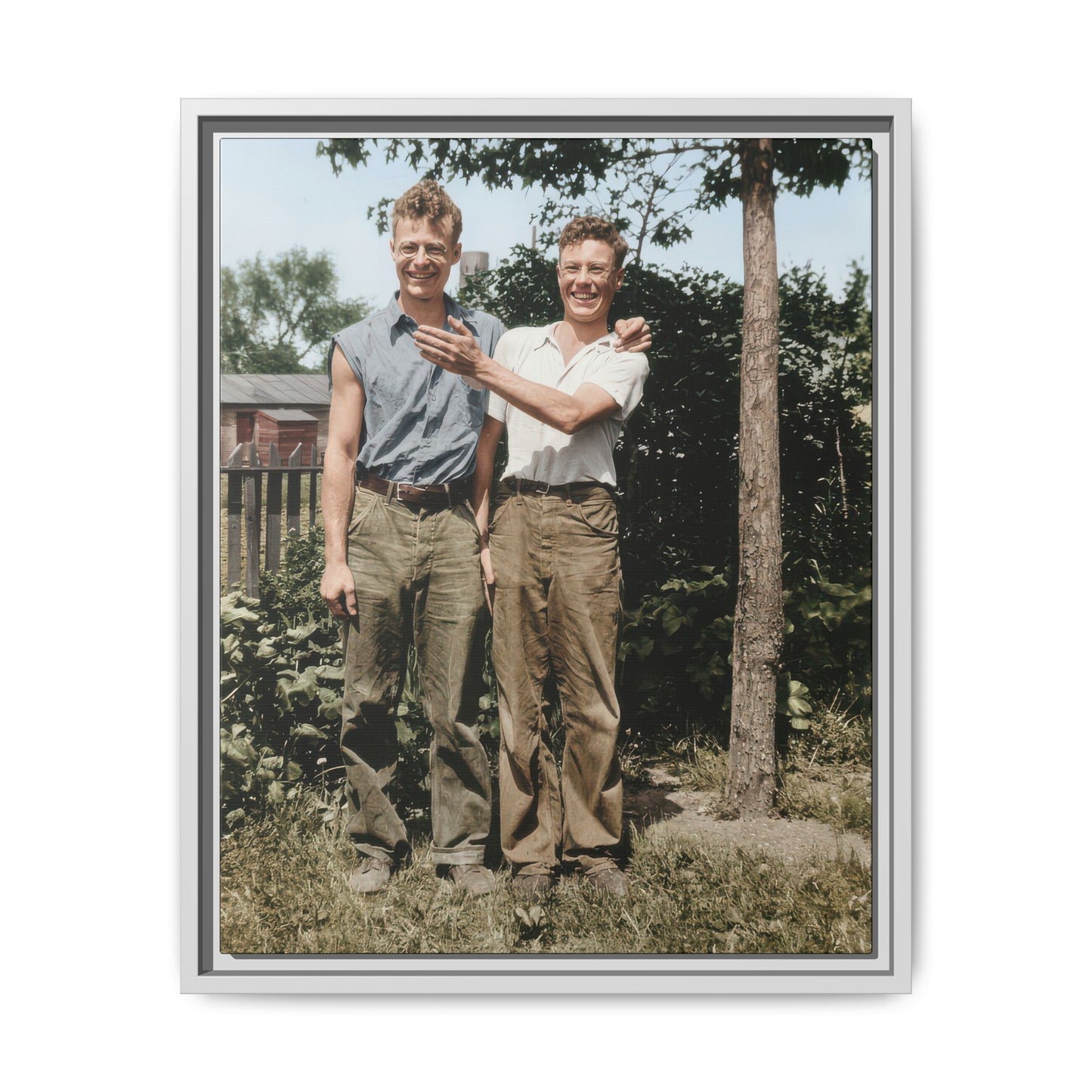 paire 052 | Framed Vintage Photo - Matte Canvas