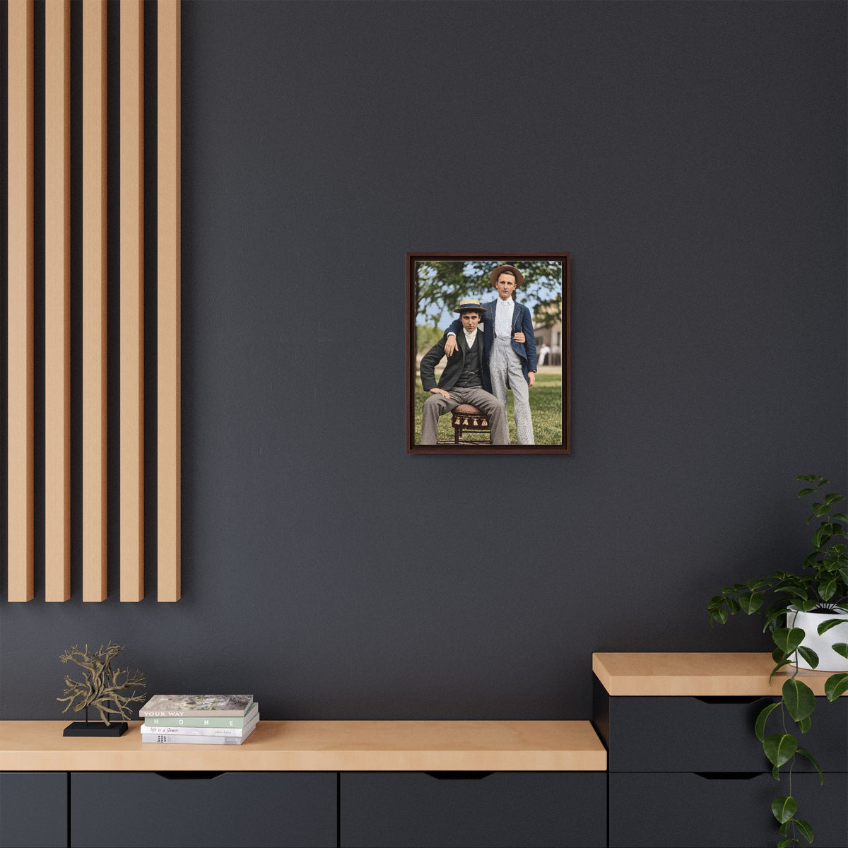 paire 167 | Framed Vintage Photo - Matte Canvas