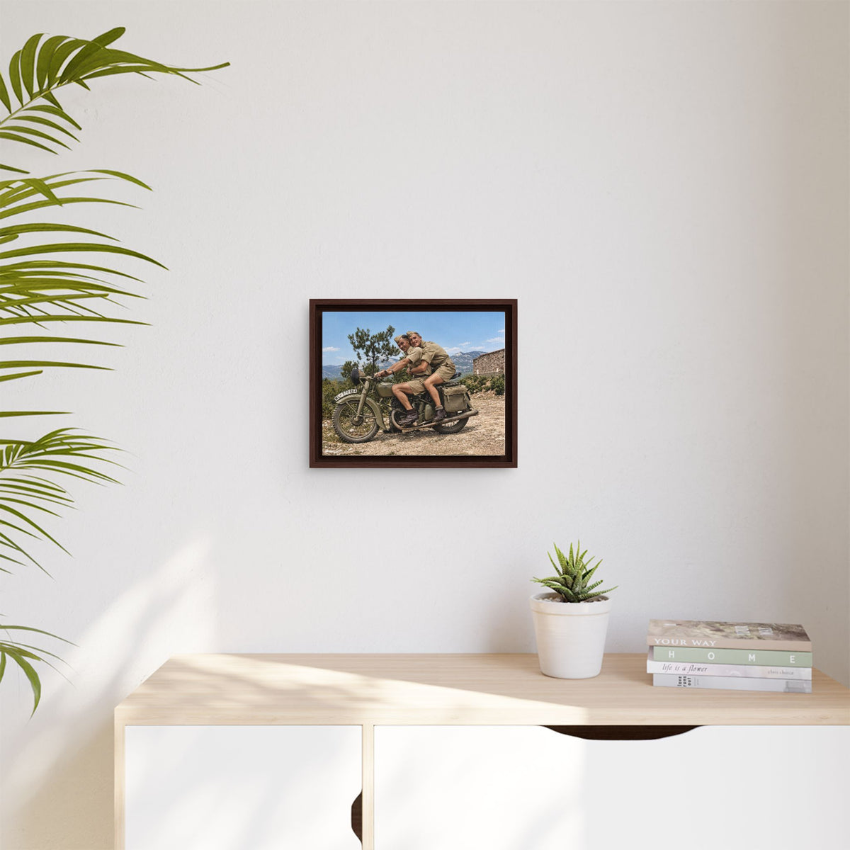 paire 166 | Framed Vintage Photo - Matte Canvas