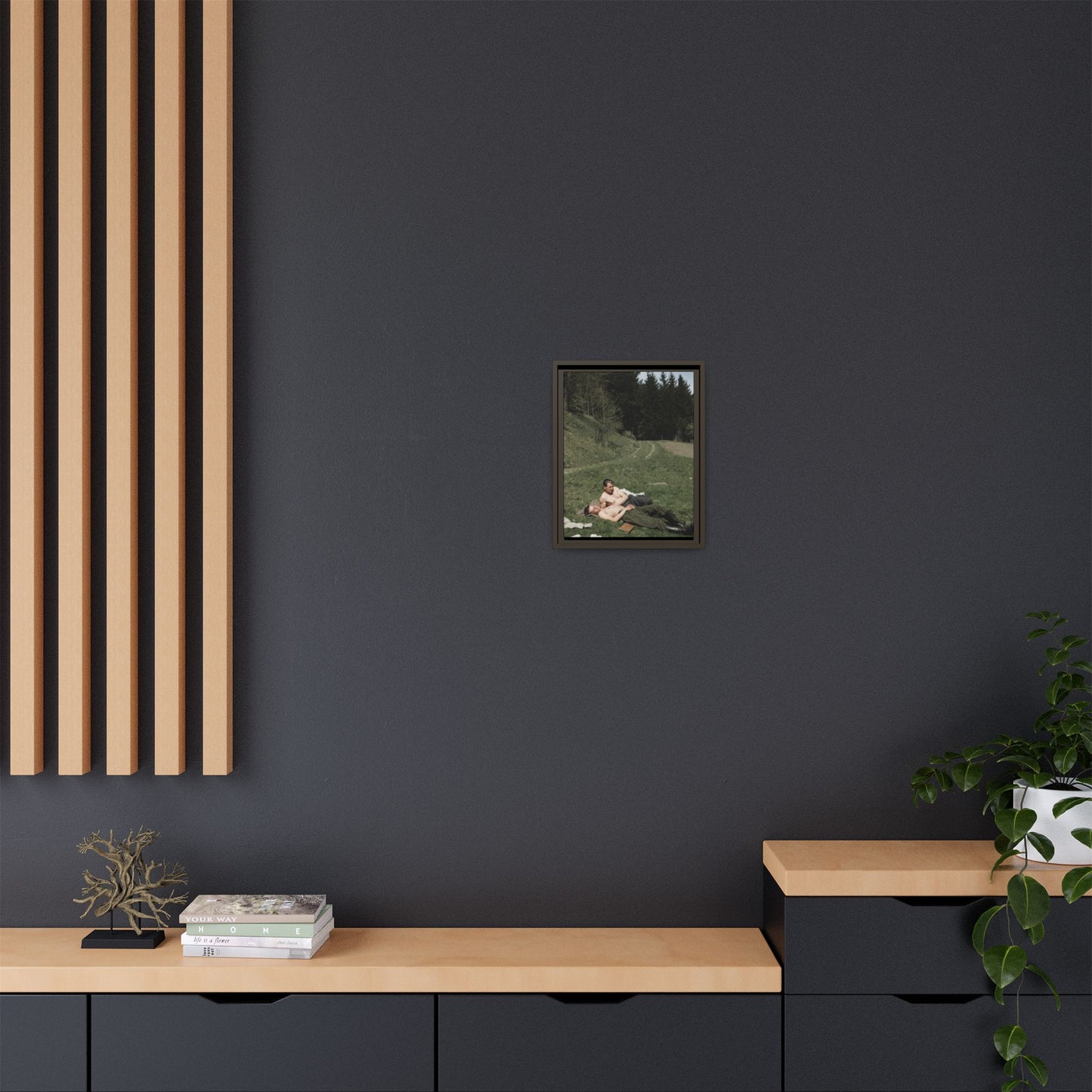 paire 073 | Framed Vintage Photo - Matte Canvas