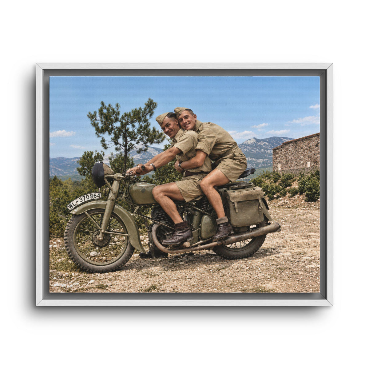 paire 166 | Framed Vintage Photo - Matte Canvas