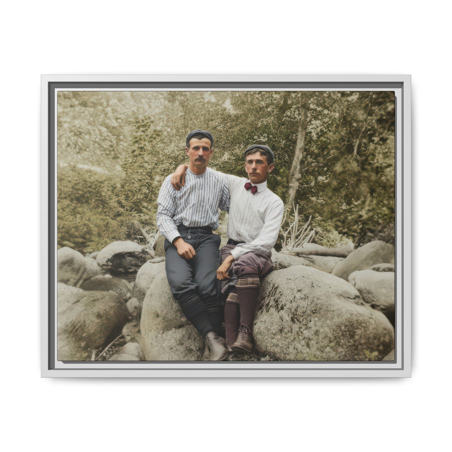 paire 113 | Framed Vintage Photo - Matte Canvas