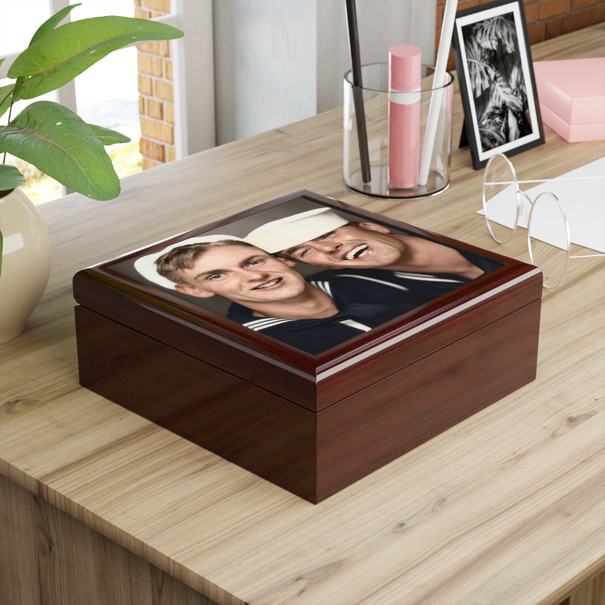 Paire 154 | Vintage Photobooth Series | Two Smiling Sailors Keepsake Box