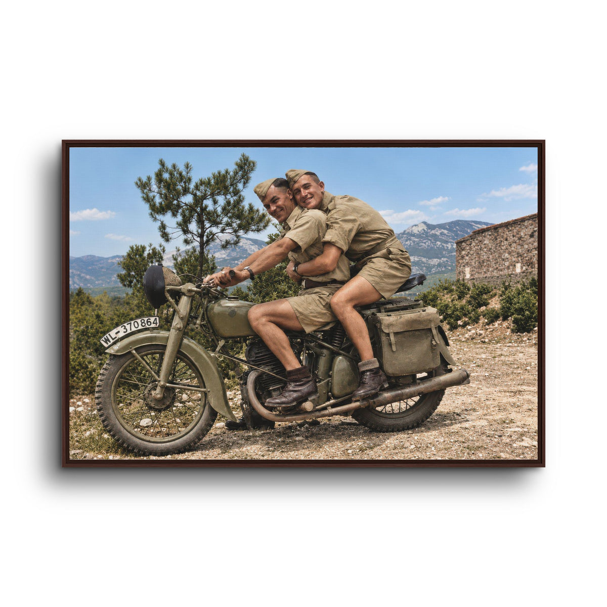 paire 166 | Framed Vintage Photo - Matte Canvas