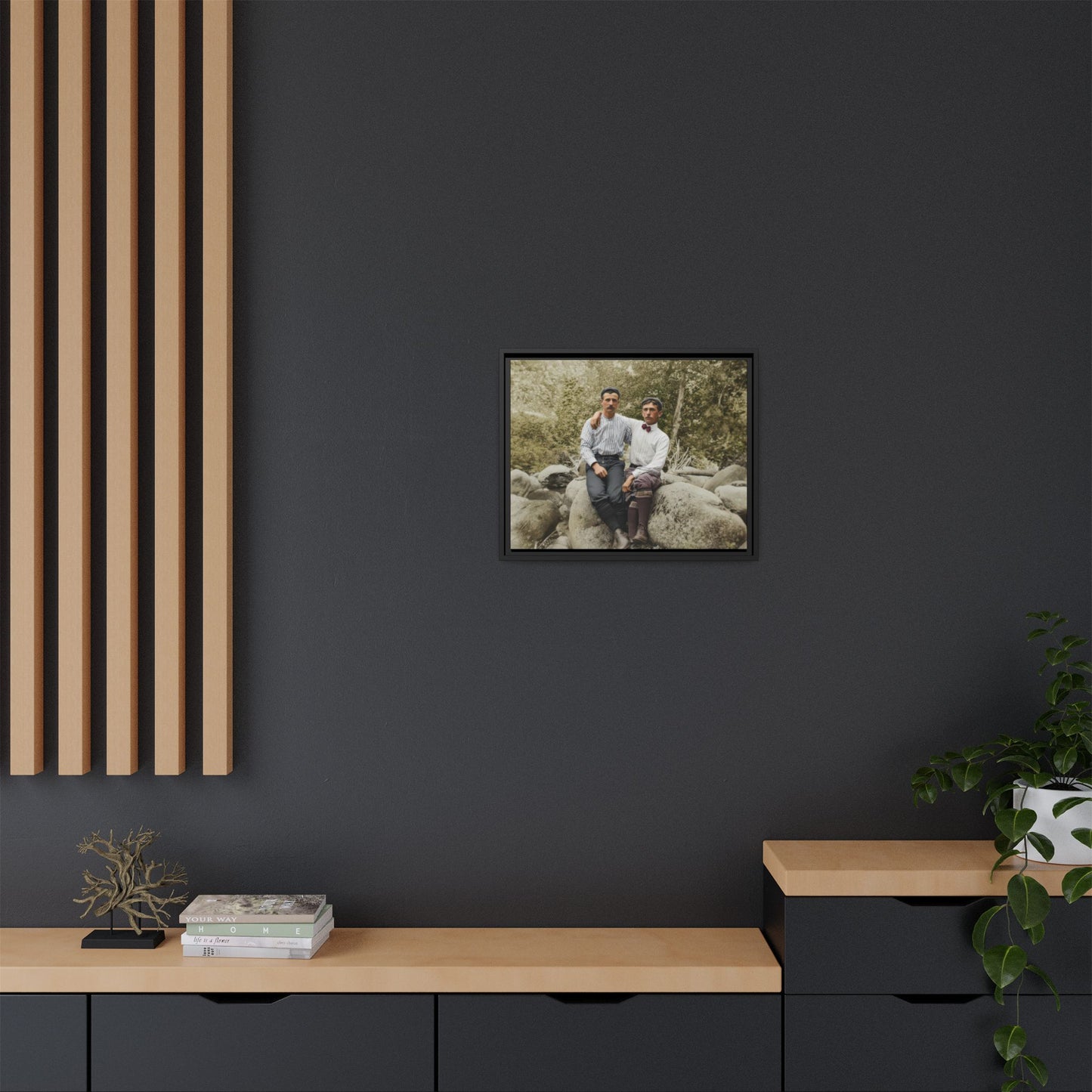paire 113 | Framed Vintage Photo - Matte Canvas
