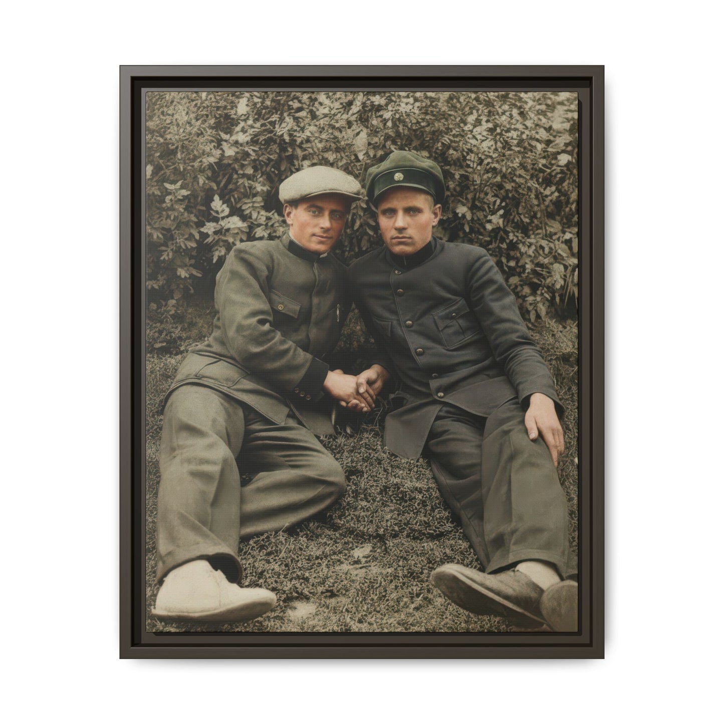 paire 127 | Framed Vintage Photo - Matte Canvas