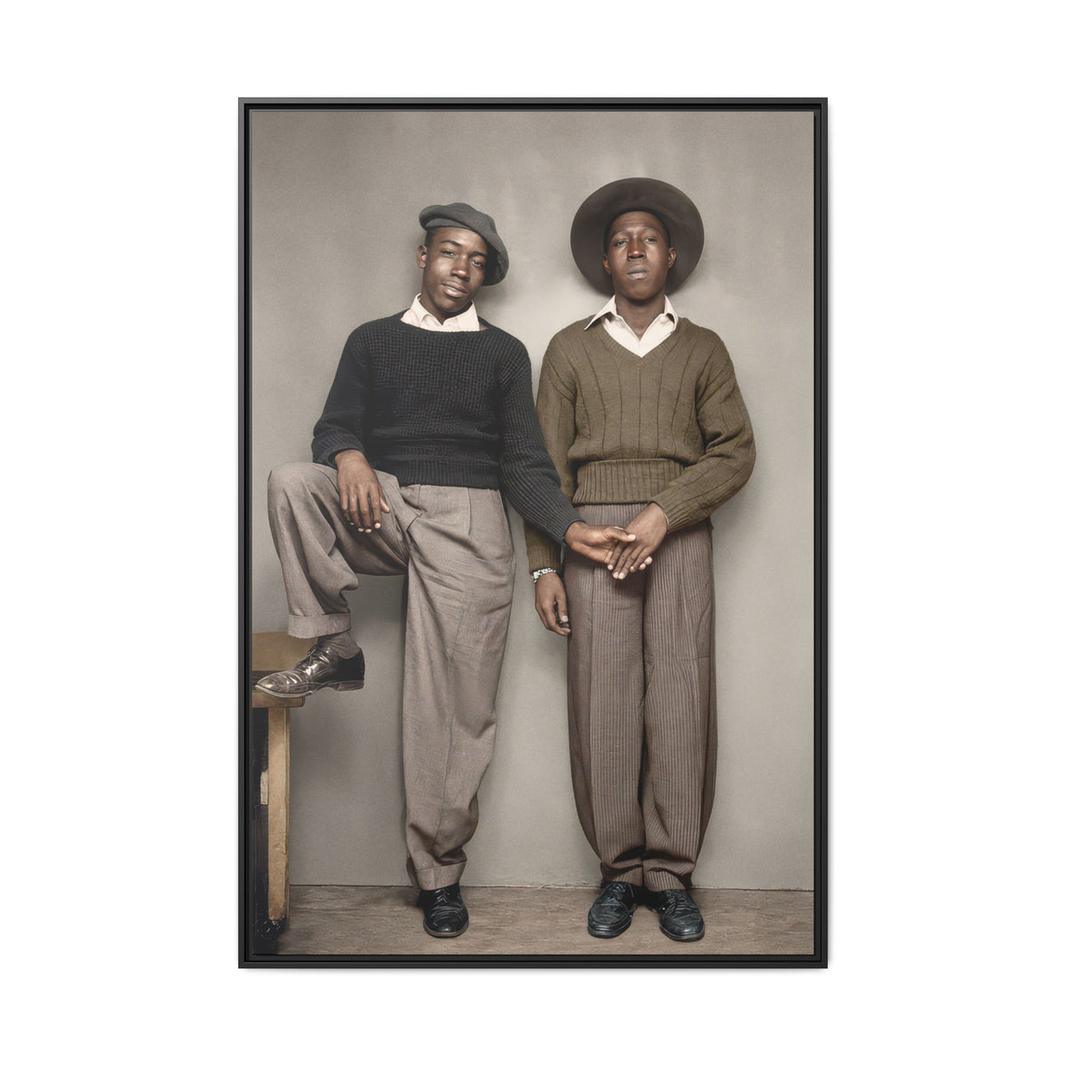 paire 161 | Framed Vintage Photo - Matte Canvas