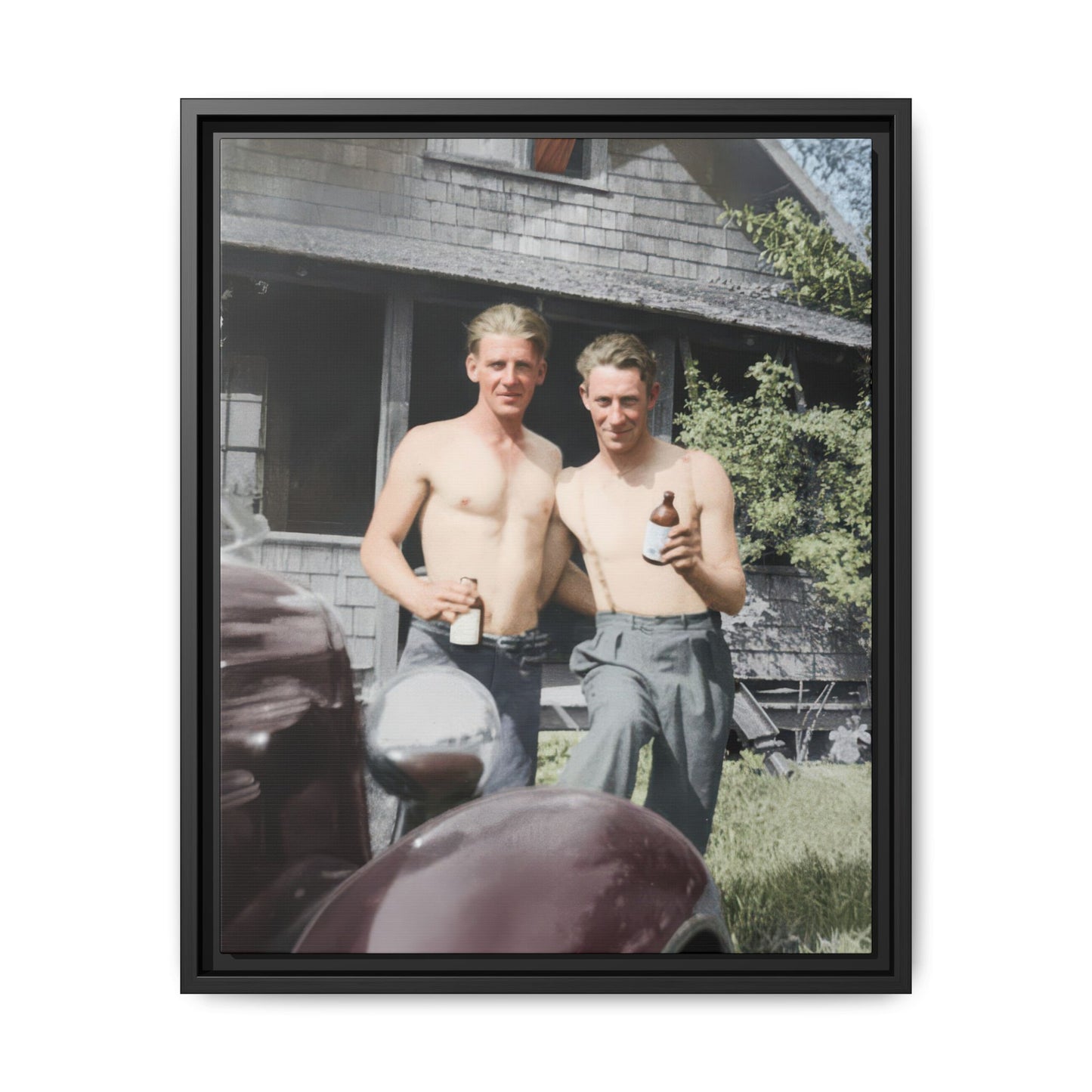 paire 109 | Framed Vintage Photo - Matte Canvas
