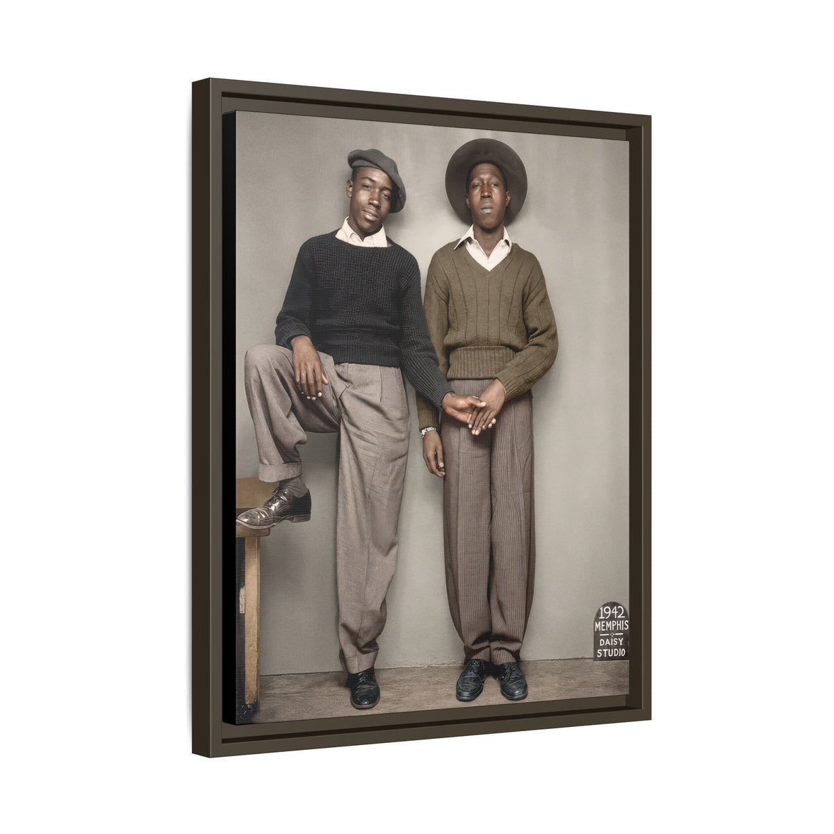paire 161 | Framed Vintage Photo - Matte Canvas