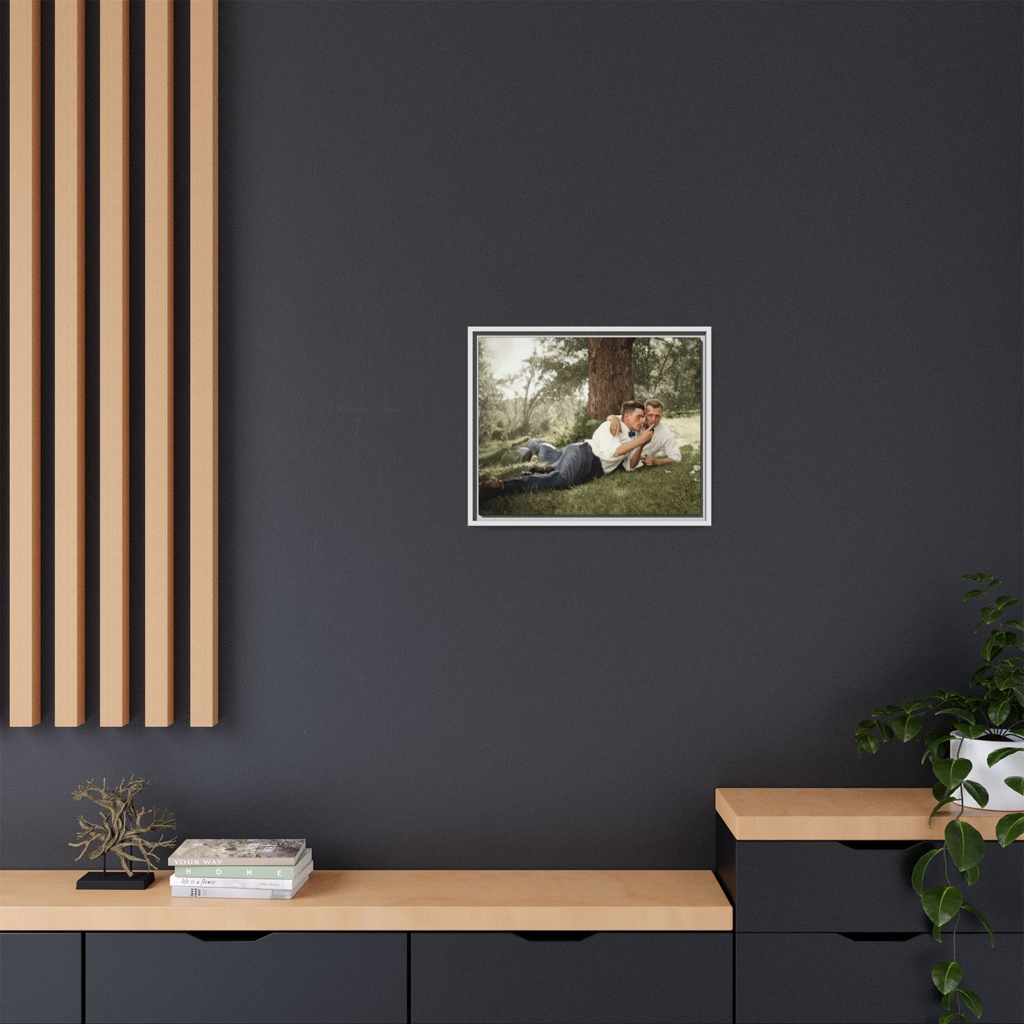 paire 137 | Framed Vintage Photo - Matte Canvas