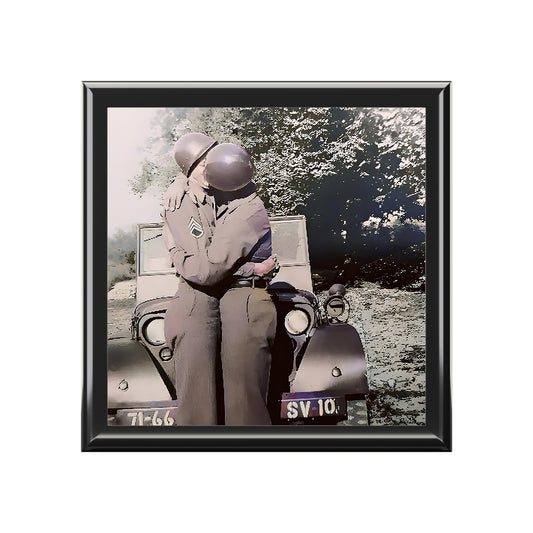 paire 065 | Keepsake Box WWII Gay Soldiers American France Vintage Queer Jeep Kiss Affectionate LGBTQ