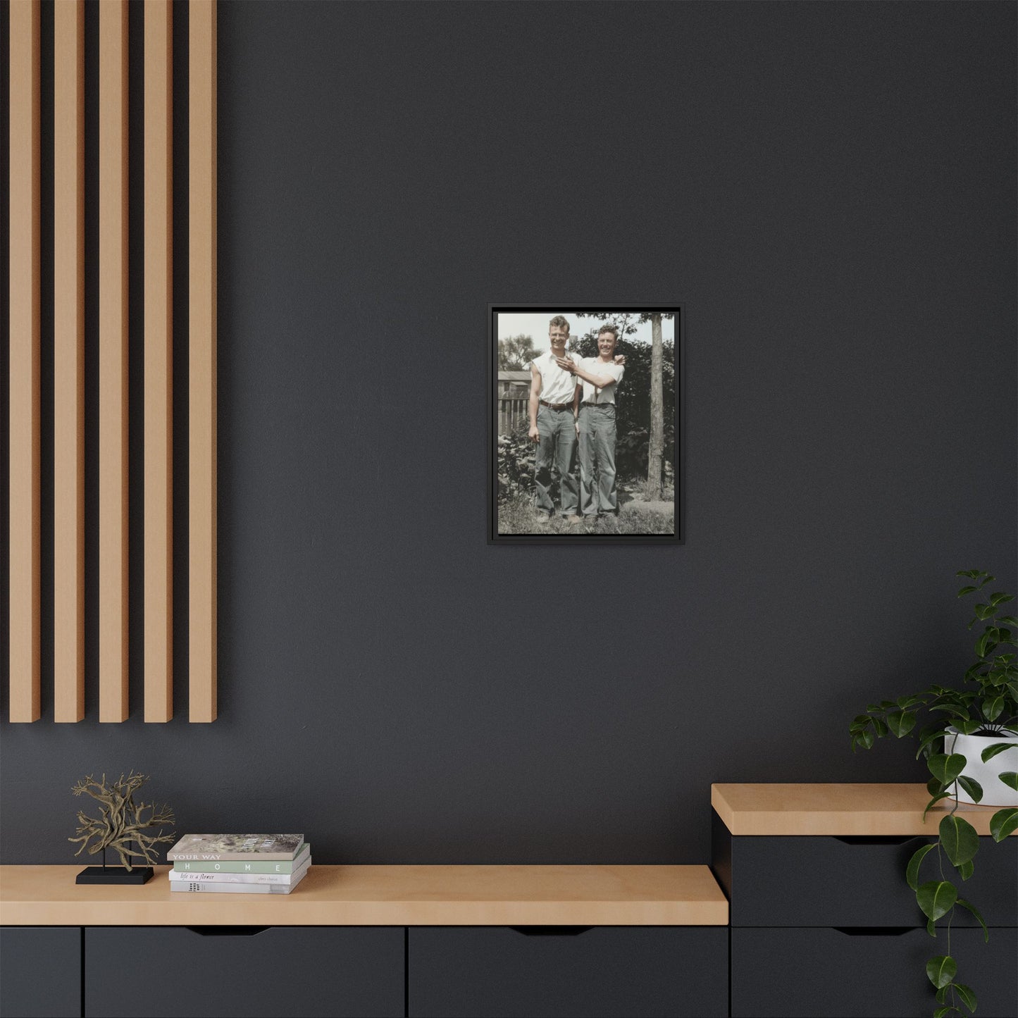 paire 052 | Framed Vintage Photo - Matte Canvas