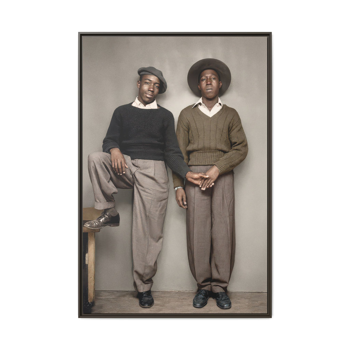 paire 161 | Framed Vintage Photo - Matte Canvas