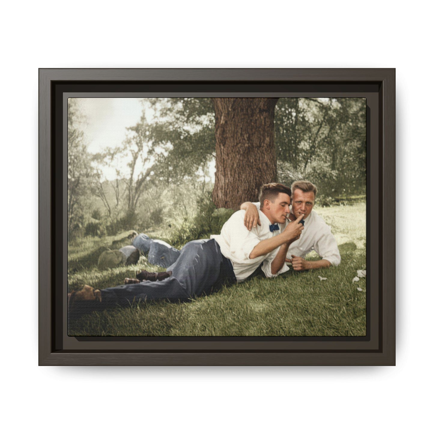 paire 137 | Framed Vintage Photo - Matte Canvas