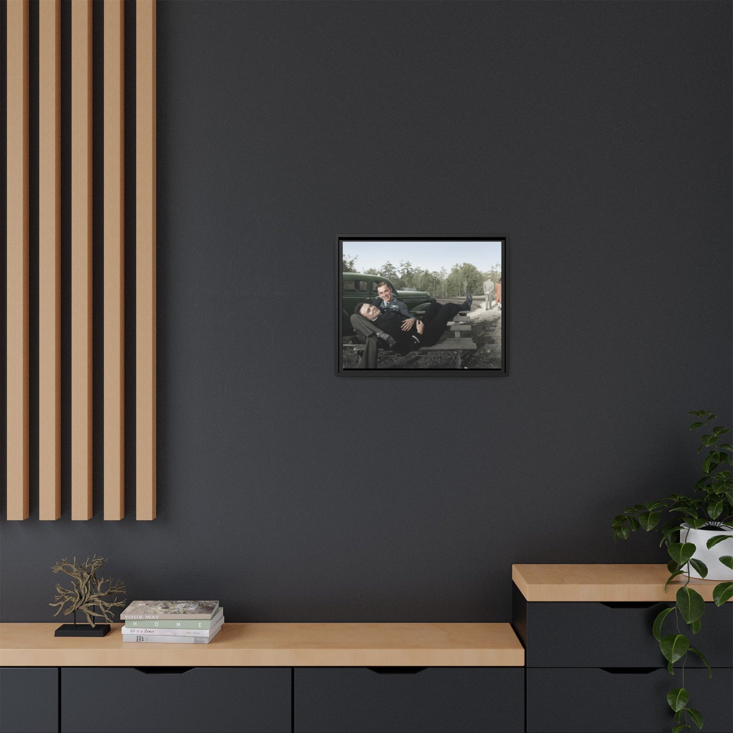 paire 107 | Framed Vintage Photo - Matte Canvas