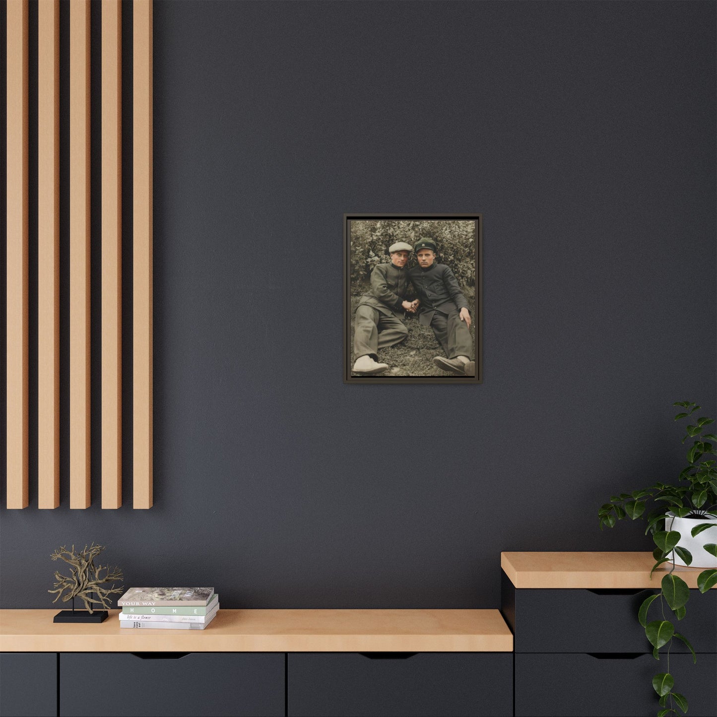 paire 127 | Framed Vintage Photo - Matte Canvas