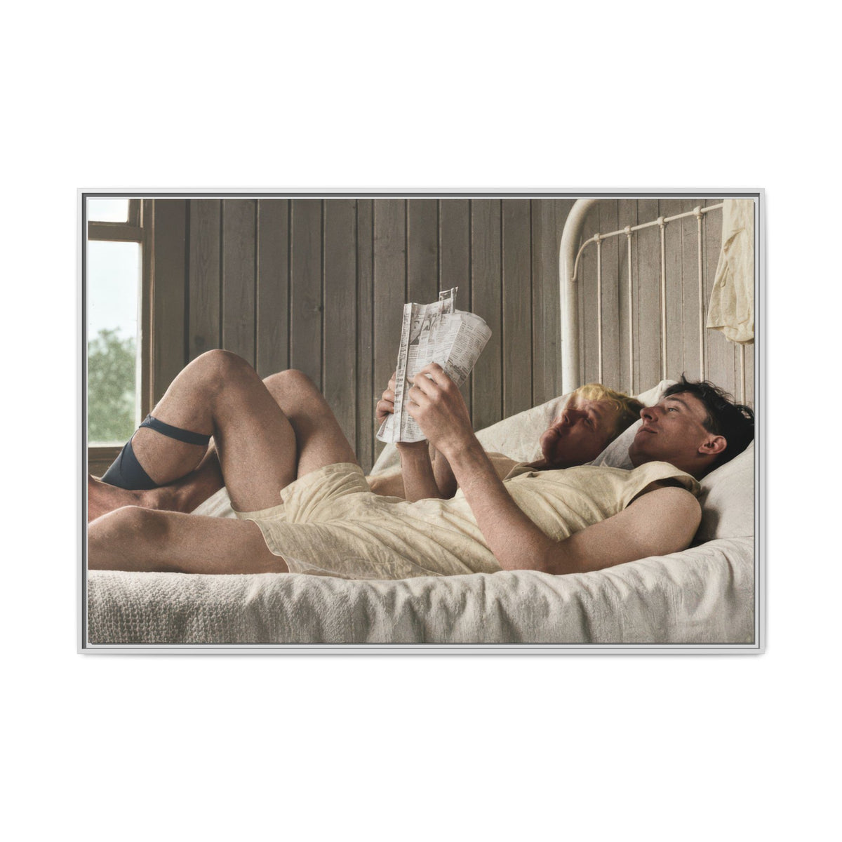 paire 160 | Framed Vintage Photo - Matte Canvas