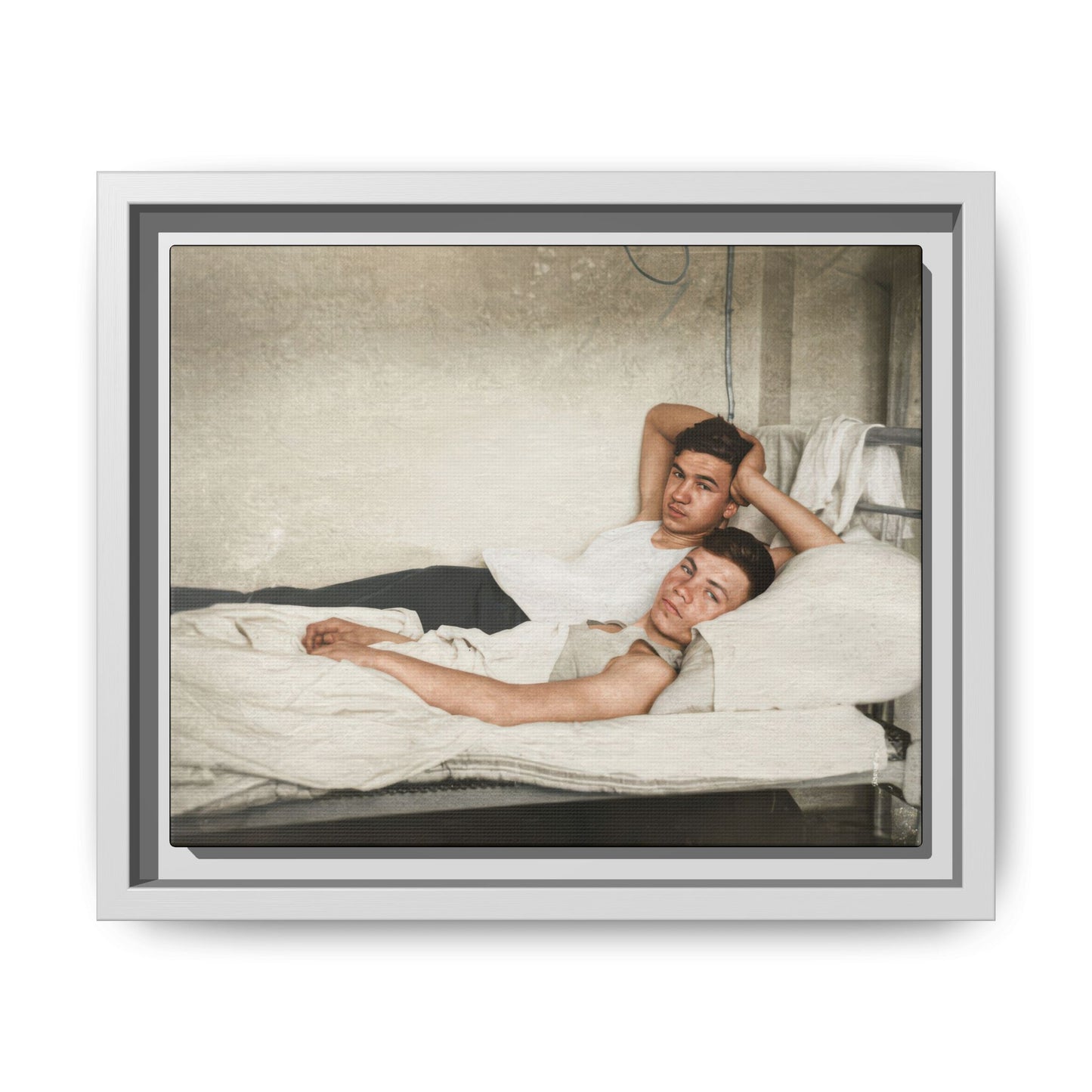 paire 146 | Framed Vintage Photo - Matte Canvas