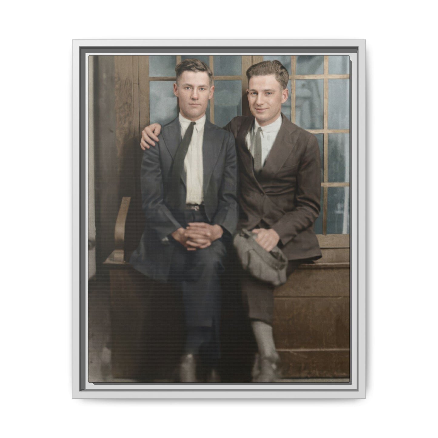 paire 105 | Framed Vintage Photo - Matte Canvas