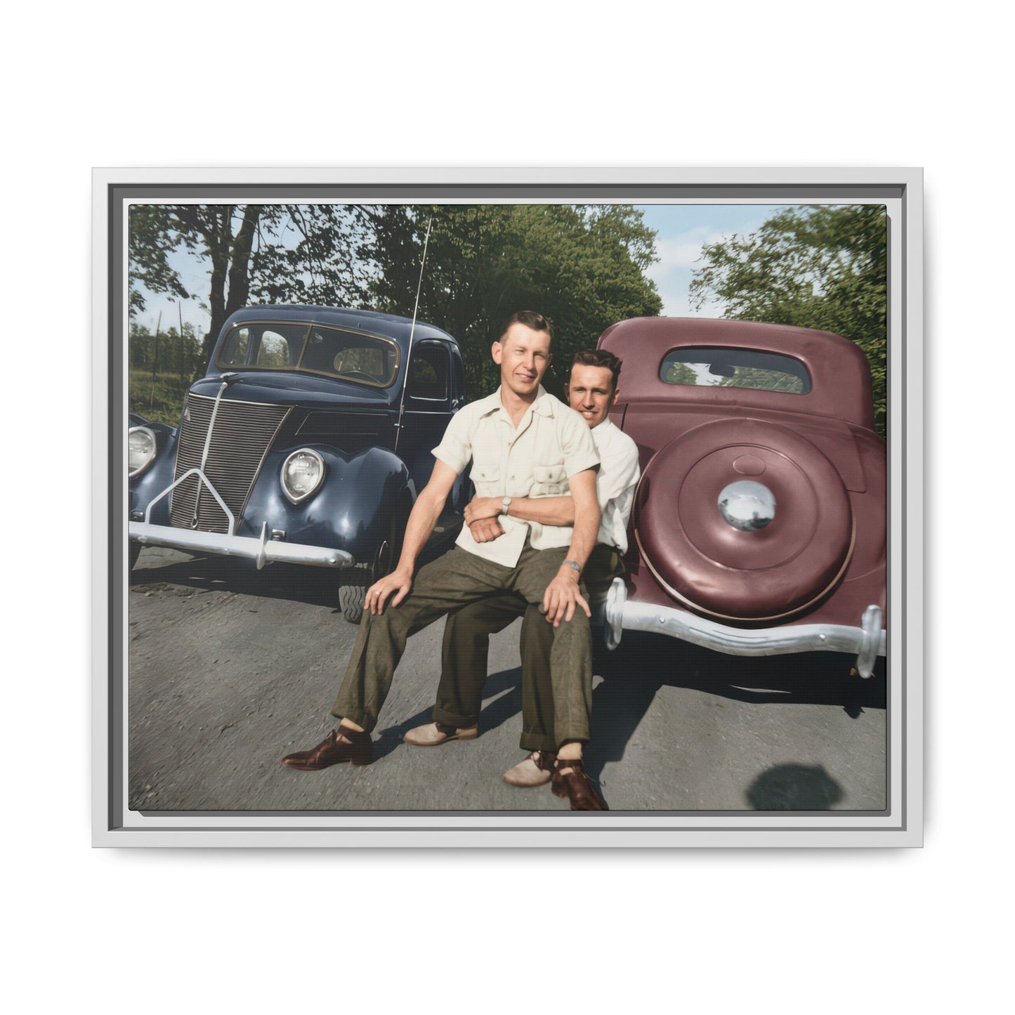 paire 145 | Framed Vintage Photo - Matte Canvas