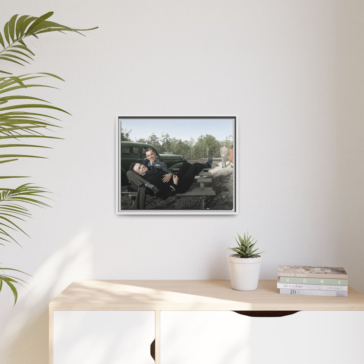paire 107 | Framed Vintage Photo - Matte Canvas