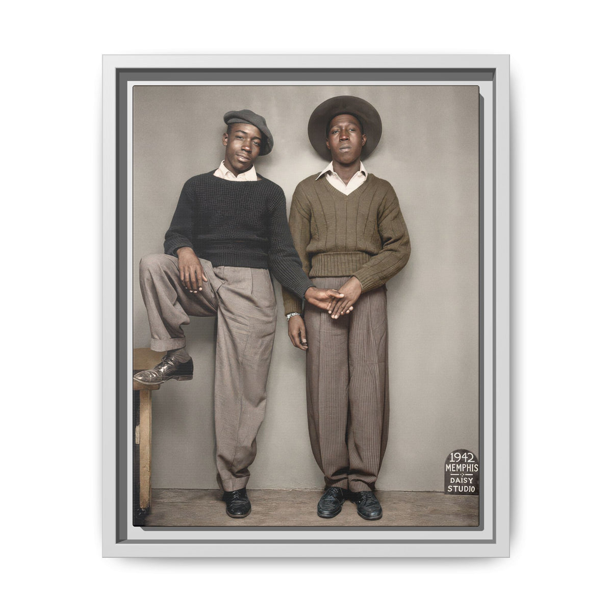 paire 161 | Framed Vintage Photo - Matte Canvas