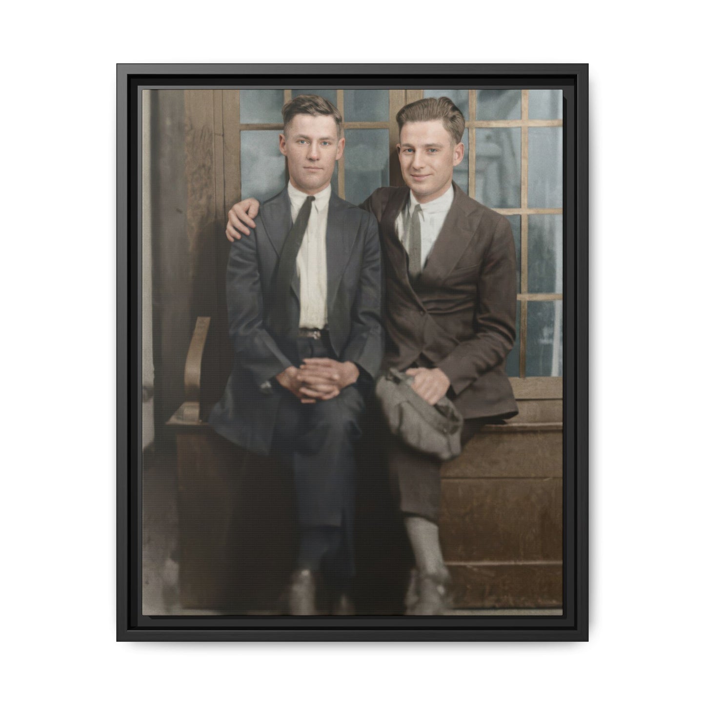 paire 105 | Framed Vintage Photo - Matte Canvas