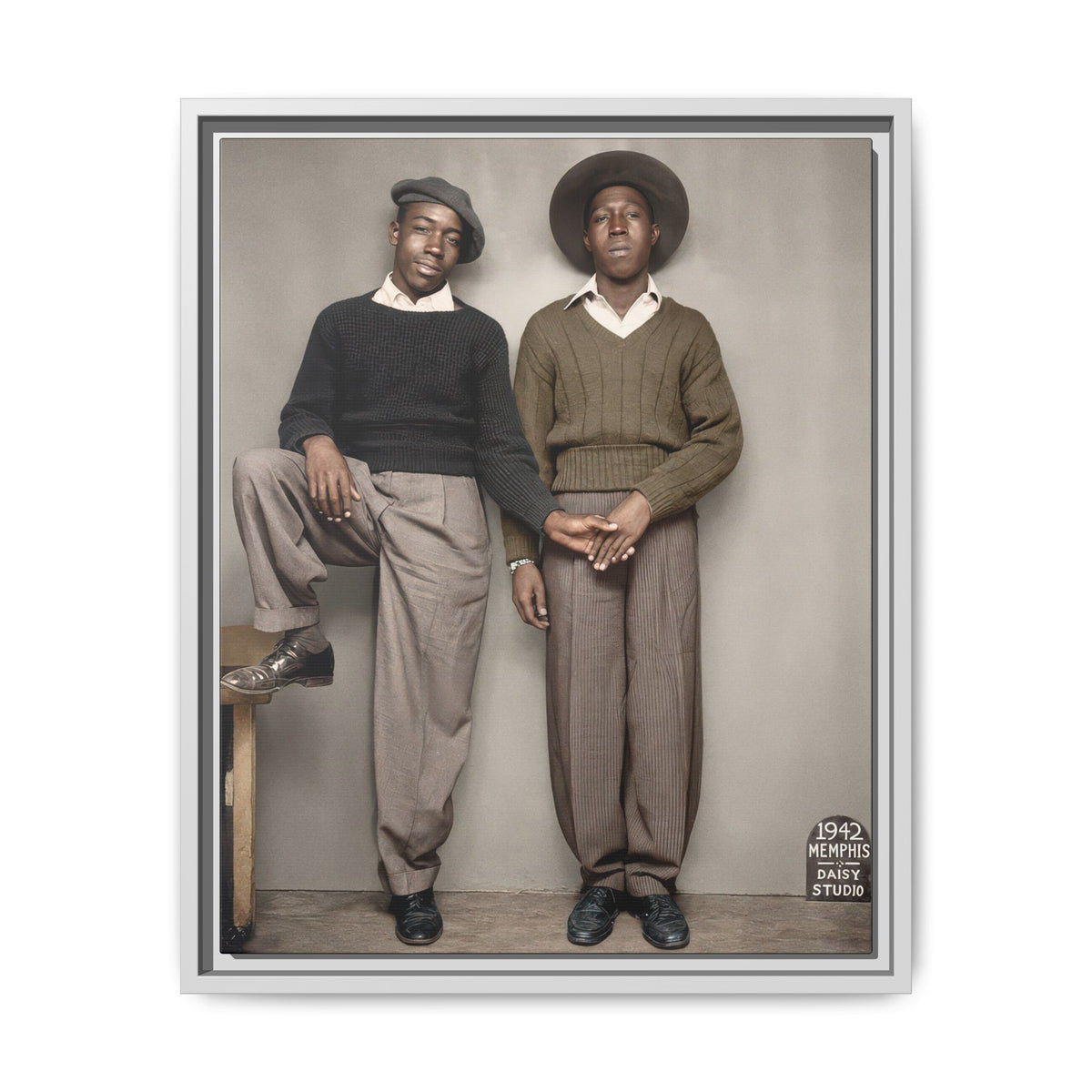 paire 161 | Framed Vintage Photo - Matte Canvas