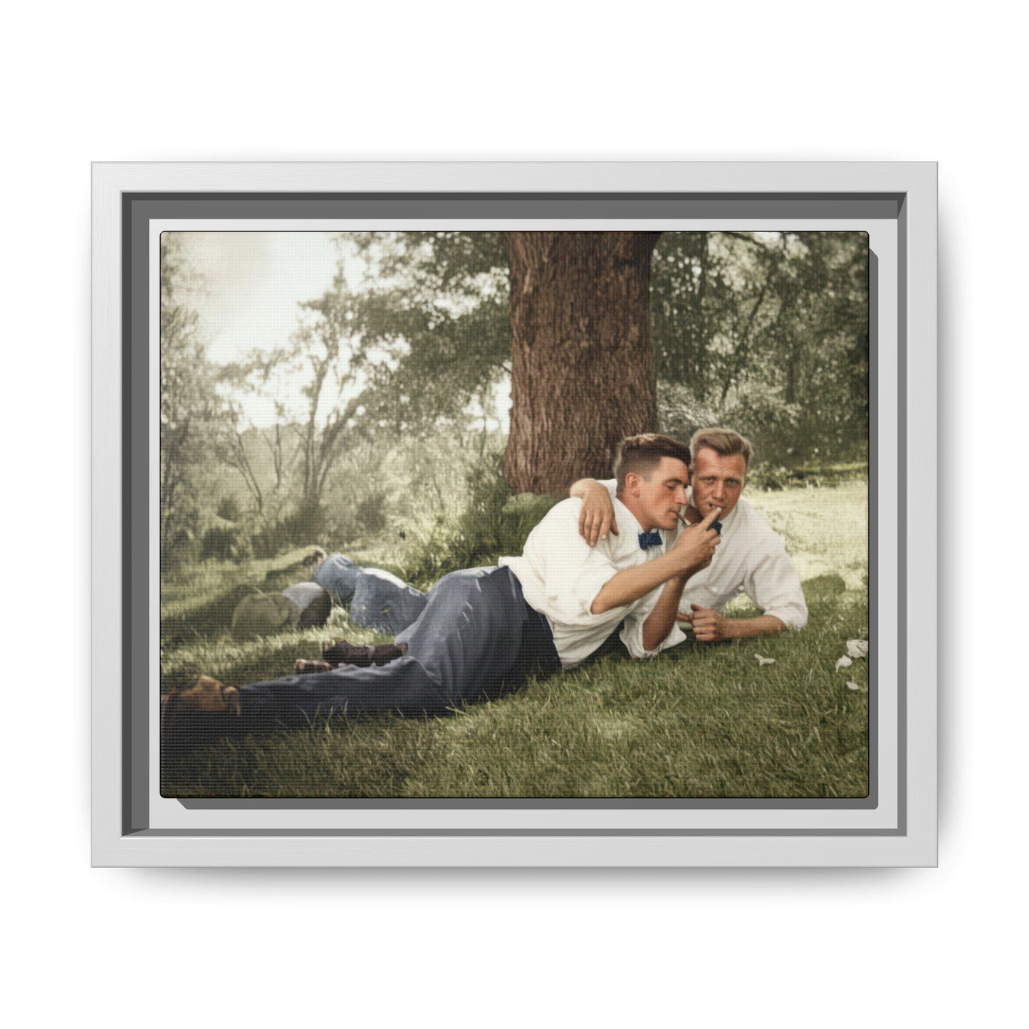 paire 137 | Framed Vintage Photo - Matte Canvas