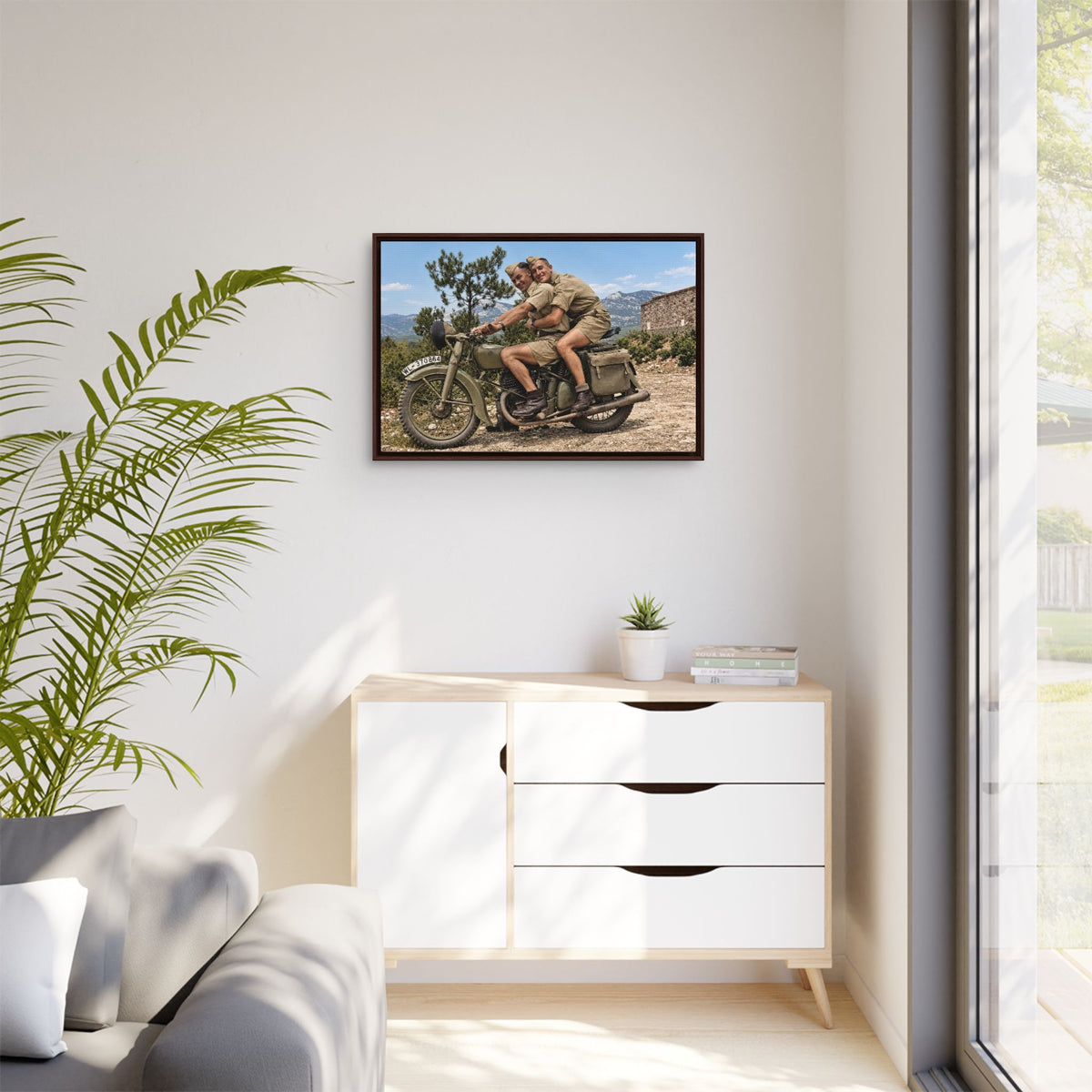 paire 166 | Framed Vintage Photo - Matte Canvas