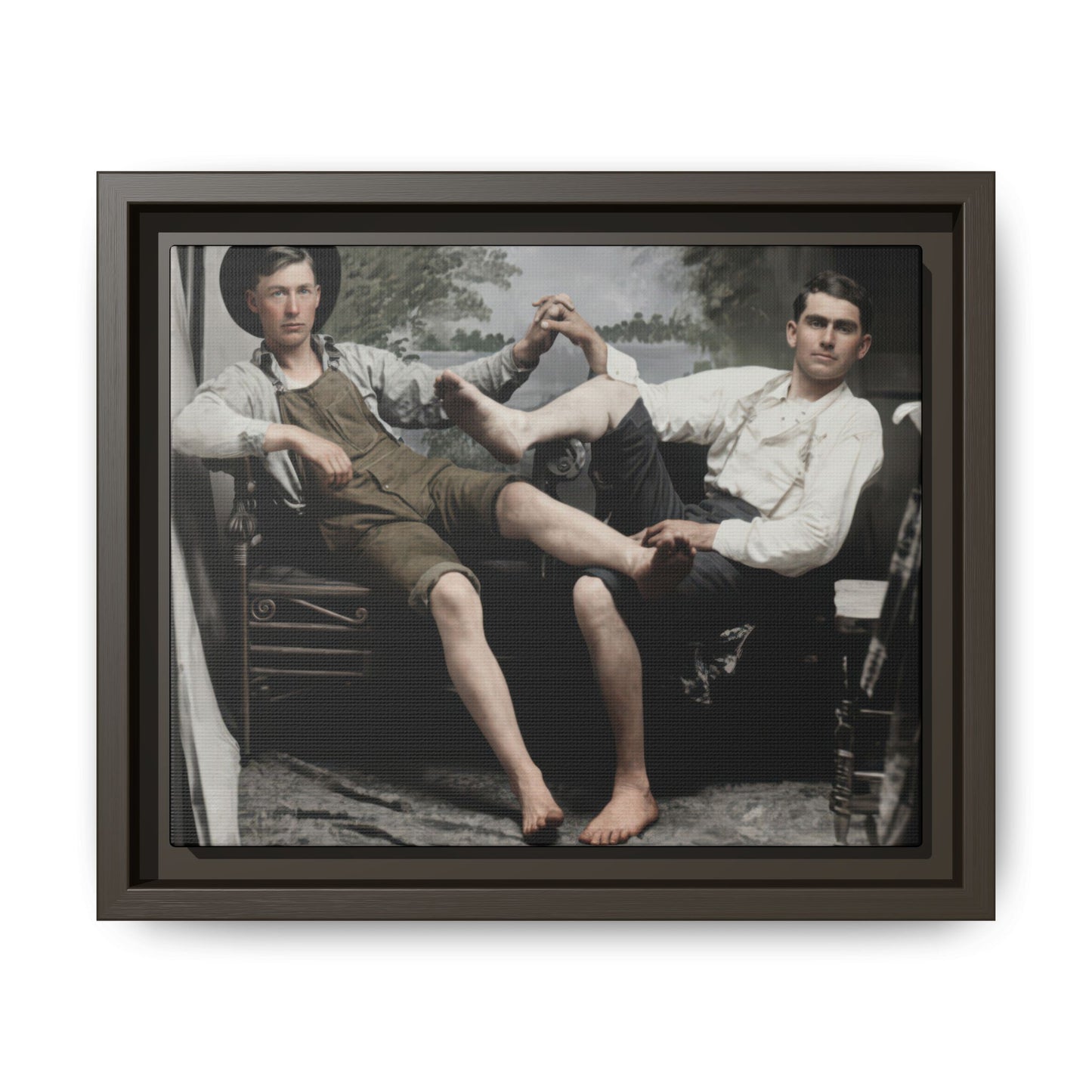 paire 118 | Framed Vintage Photo - Matte Canvas