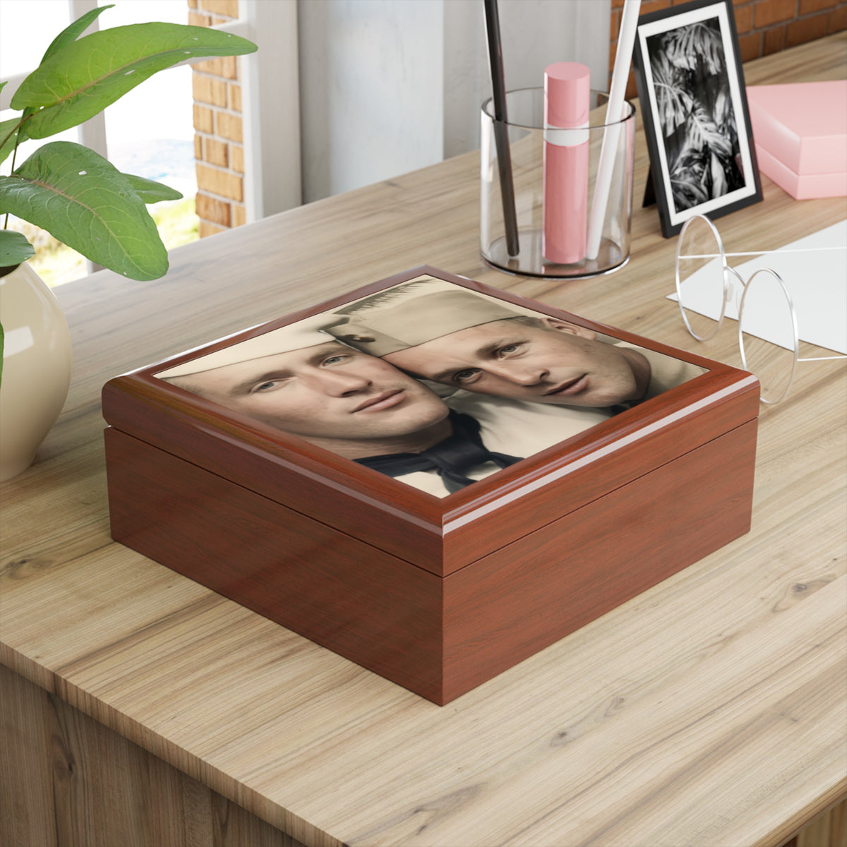 Paire 042 | Photobooth Series | Wherever You Are  Keepsake Box