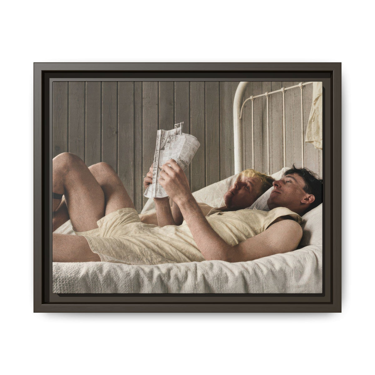 paire 160 | Framed Vintage Photo - Matte Canvas