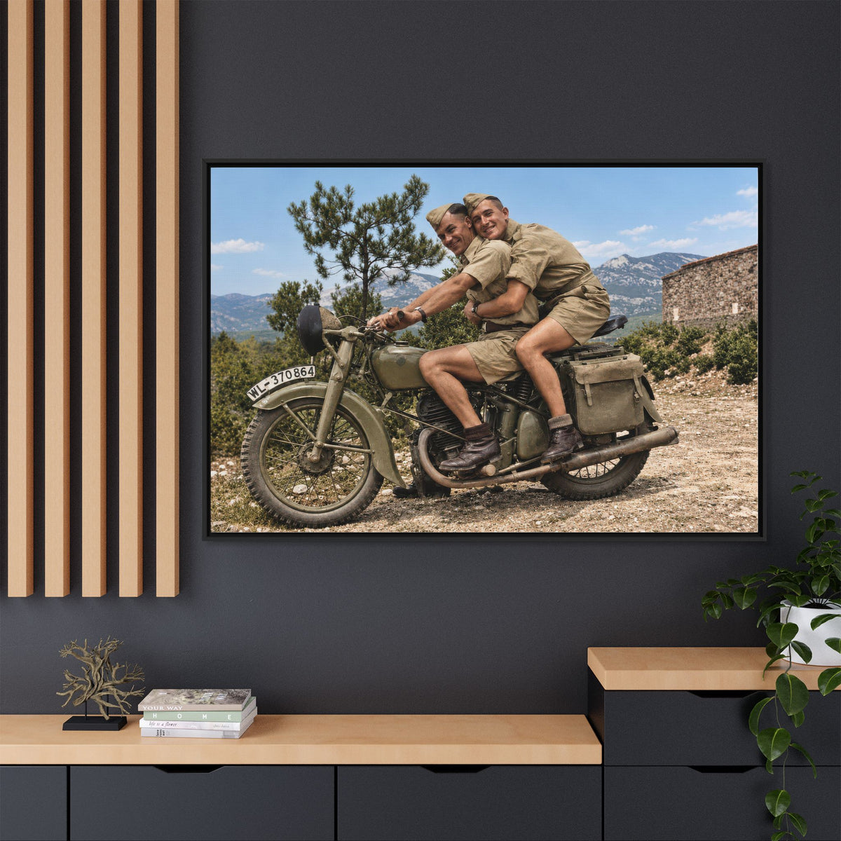 paire 166 | Framed Vintage Photo - Matte Canvas
