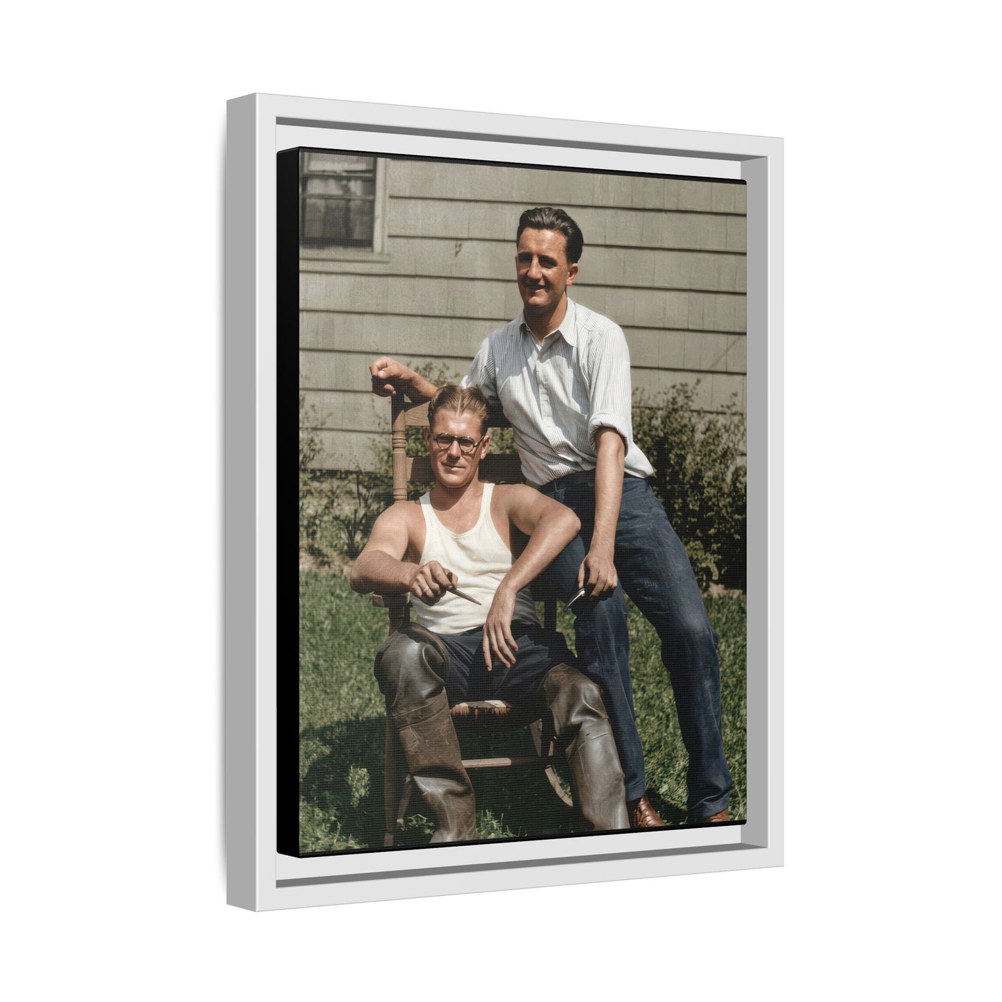 paire 064 | Framed Vintage Photo - Matte Canvas
