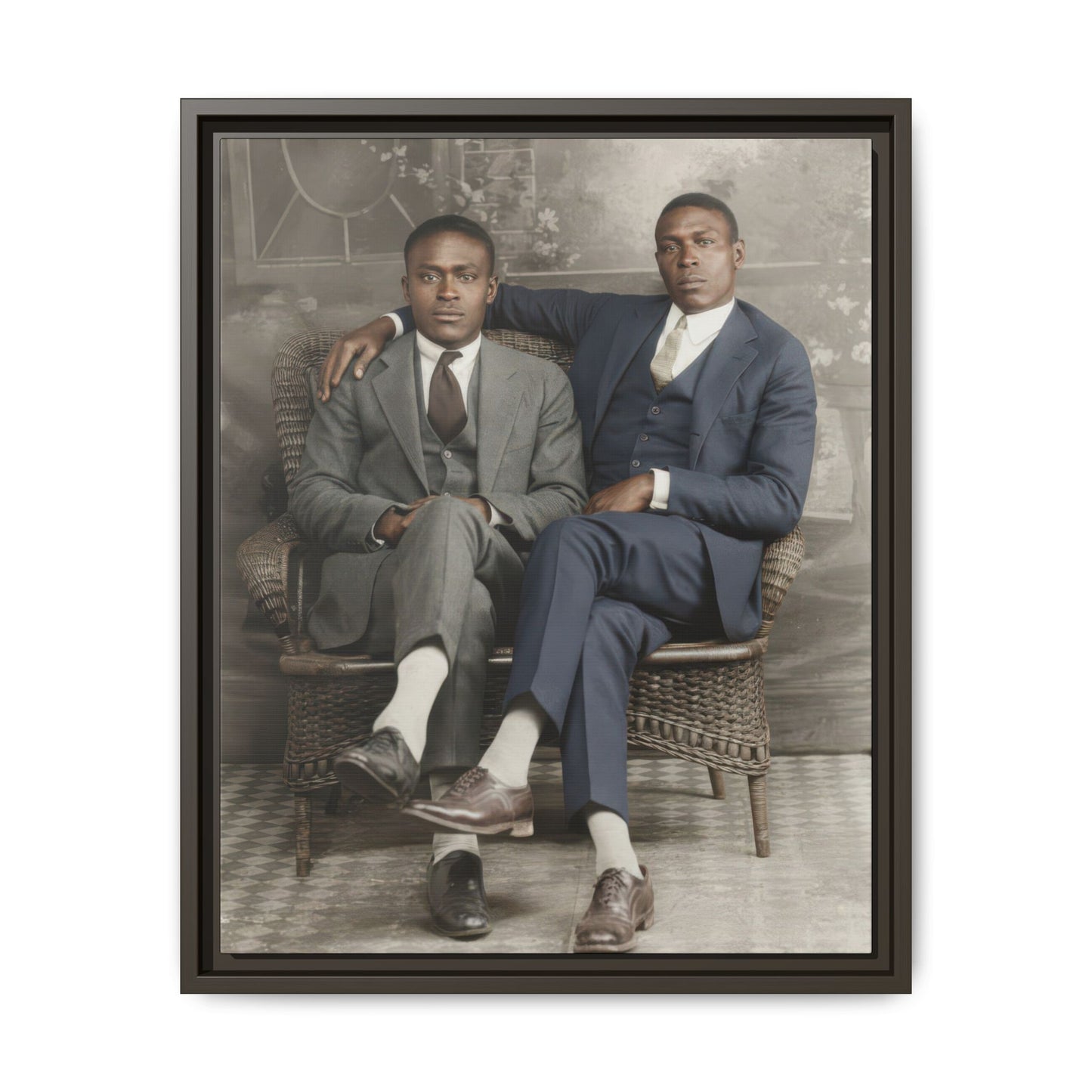 paire 112 | Framed Vintage Photo - Matte Canvas