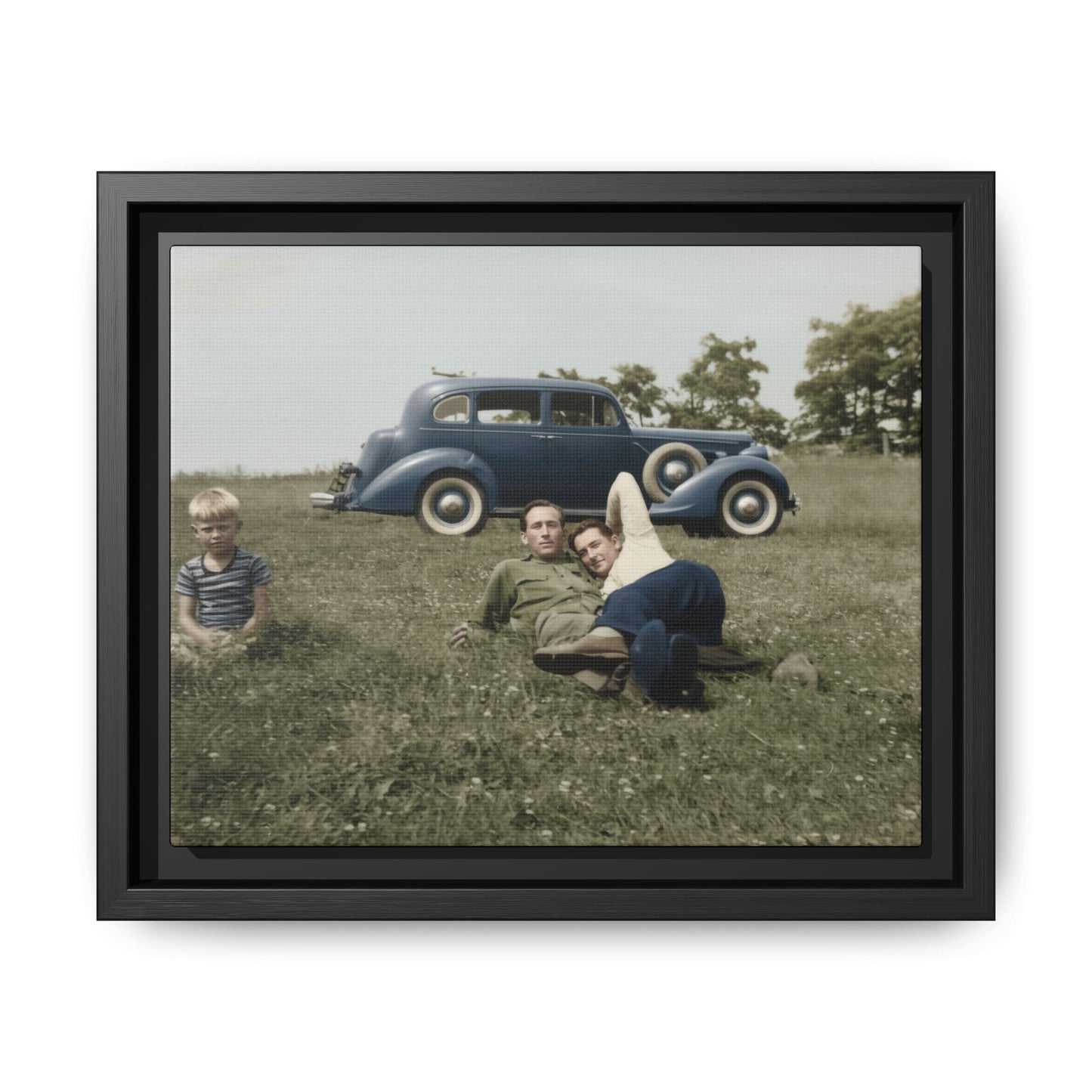 paire 003 | Framed Vintage Photo - Matte Canvas
