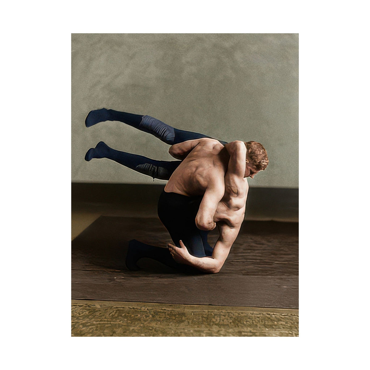Athlétisme 026 | Two Wrestlers Demonstrating a Throw | Vintage