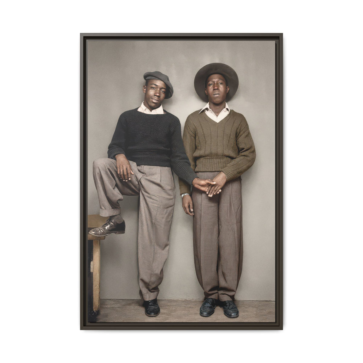 paire 161 | Framed Vintage Photo - Matte Canvas
