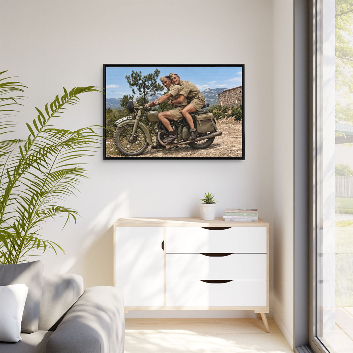 paire 166 | Framed Vintage Photo - Matte Canvas
