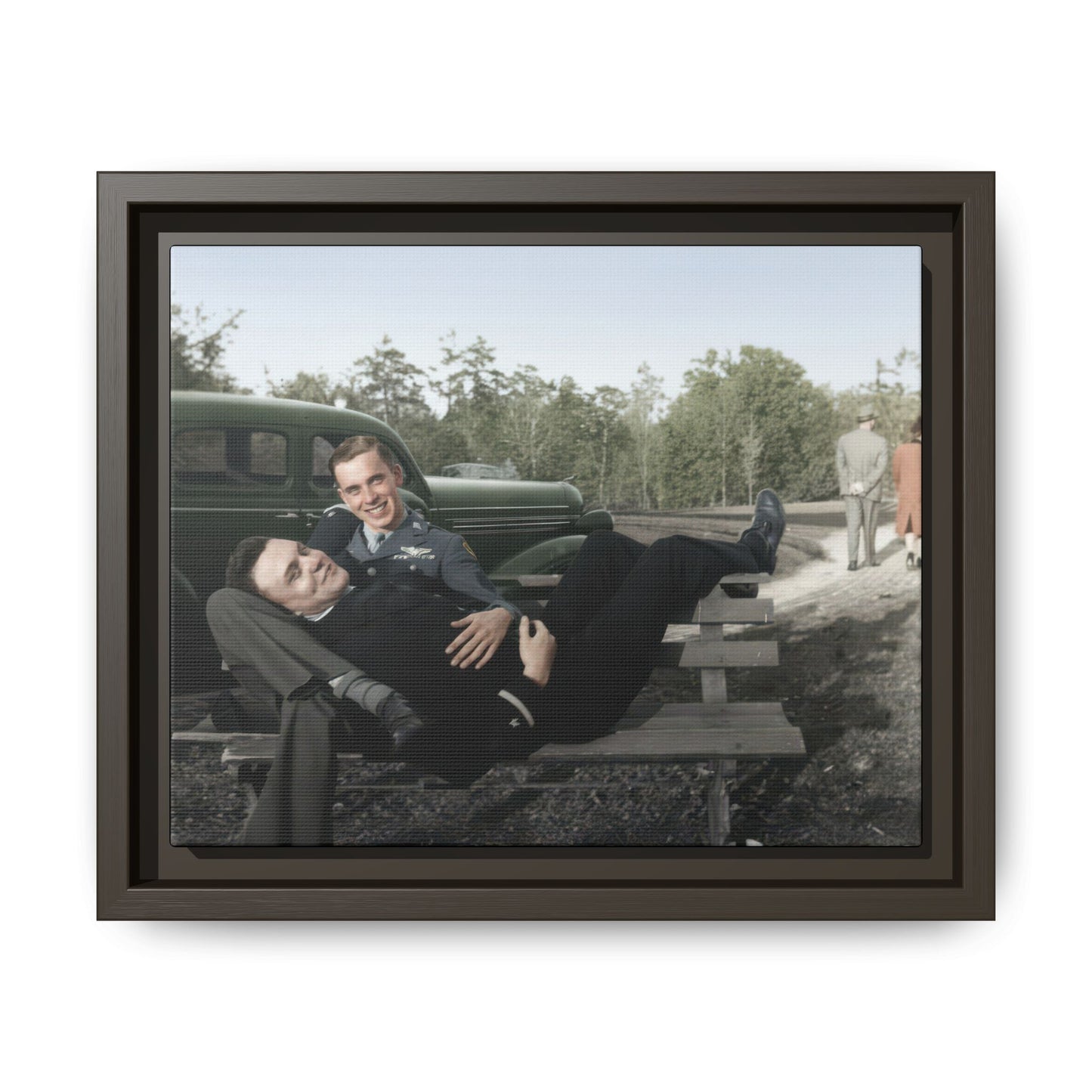 paire 107 | Framed Vintage Photo - Matte Canvas