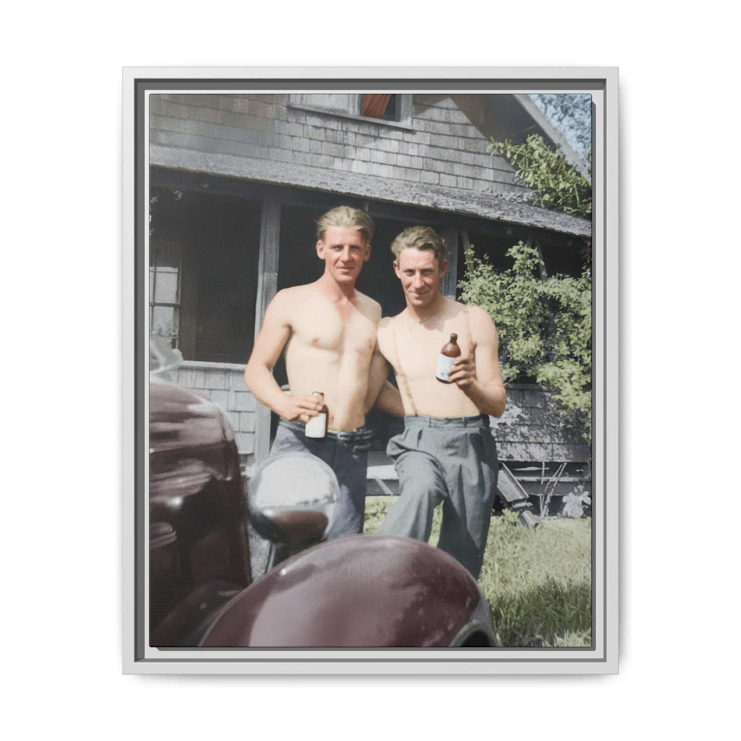 paire 109 | Framed Vintage Photo - Matte Canvas