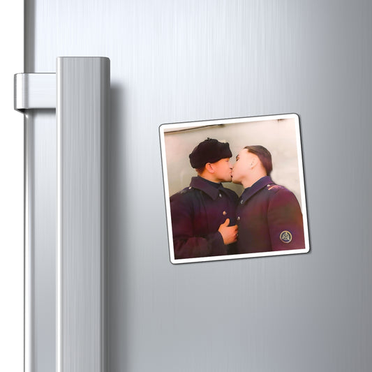 paire 004 | Magnets Gay Russian Solider Soldiers Queer Kissing Uniform Soviet Gift Present Dad